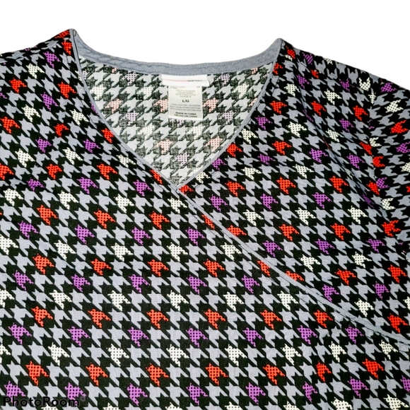 ScrubStar Multi Colored V-Neck Short Sleeved Scrub Top 428 - Picture 4 of 5